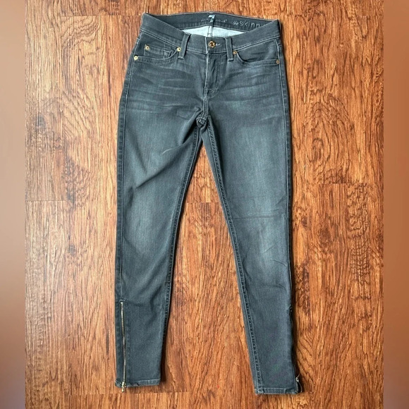 7 For All Mankind The Skinny Black Gray Distressed Jeans Side Zipper Leg Size 25 - Picture 1 of 8
